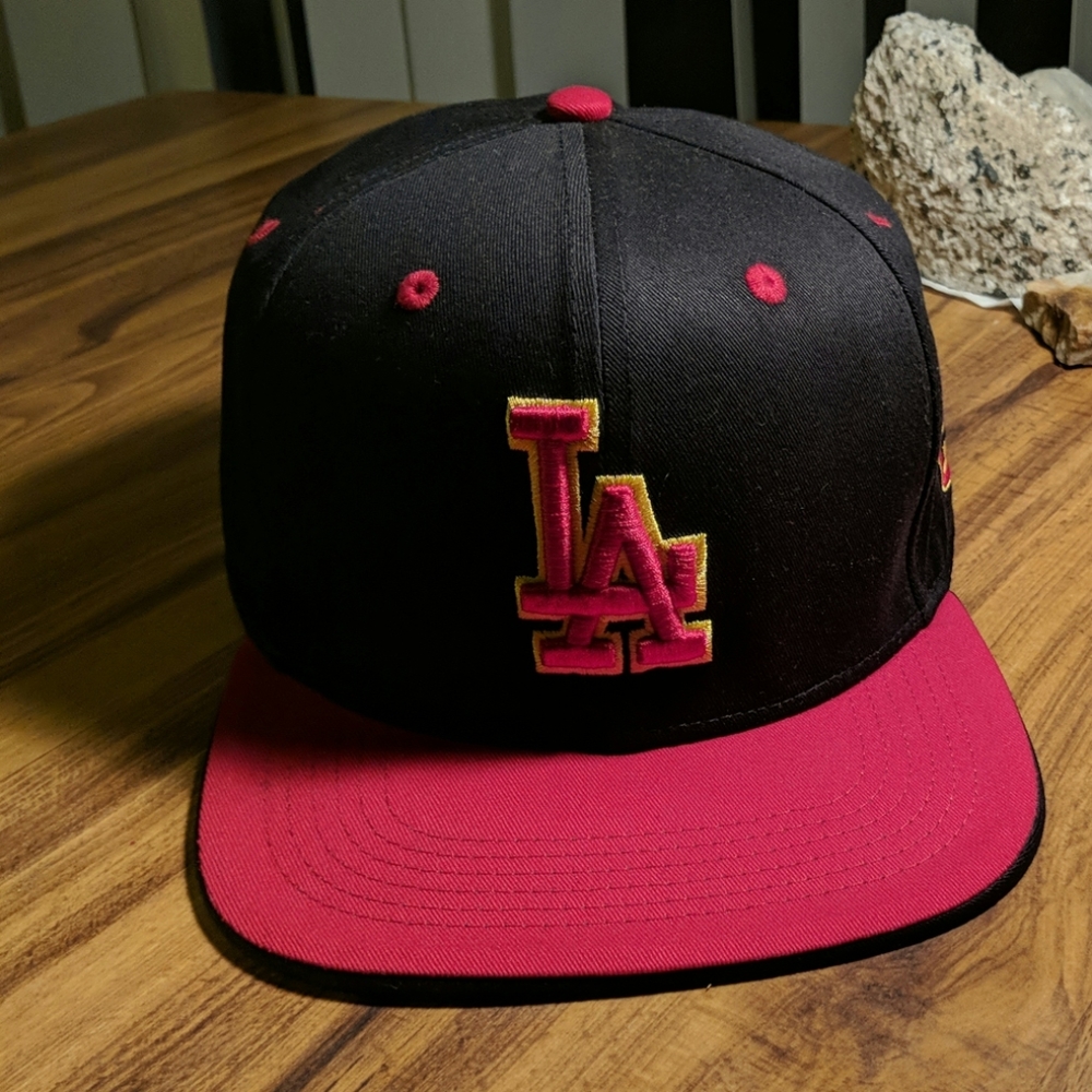 USC/Dodger's baseball cap
